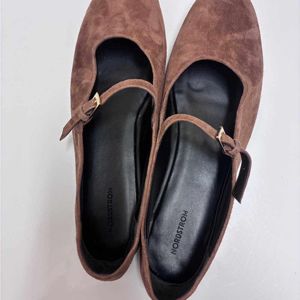 Elegant Brown Suede Women's‎ Shoes - Picture 8 of 8